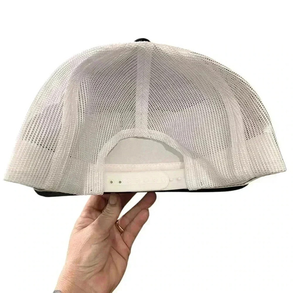 NWT Willie Black and White Snapback Hat - Picture 5 of 6